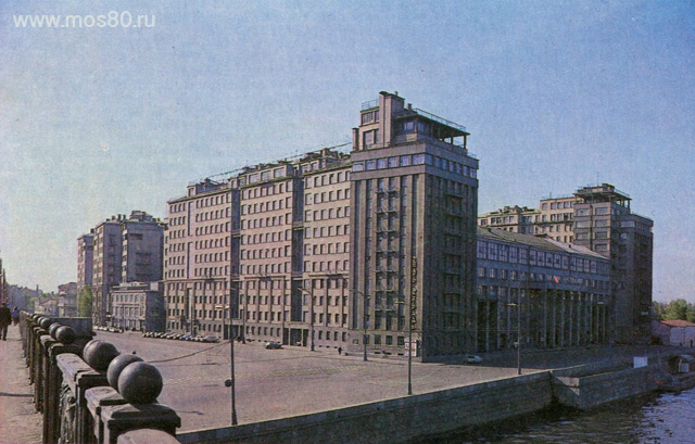 Жилой комплекс на улице Серафимовича