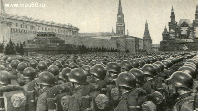 Войска на Красной площади